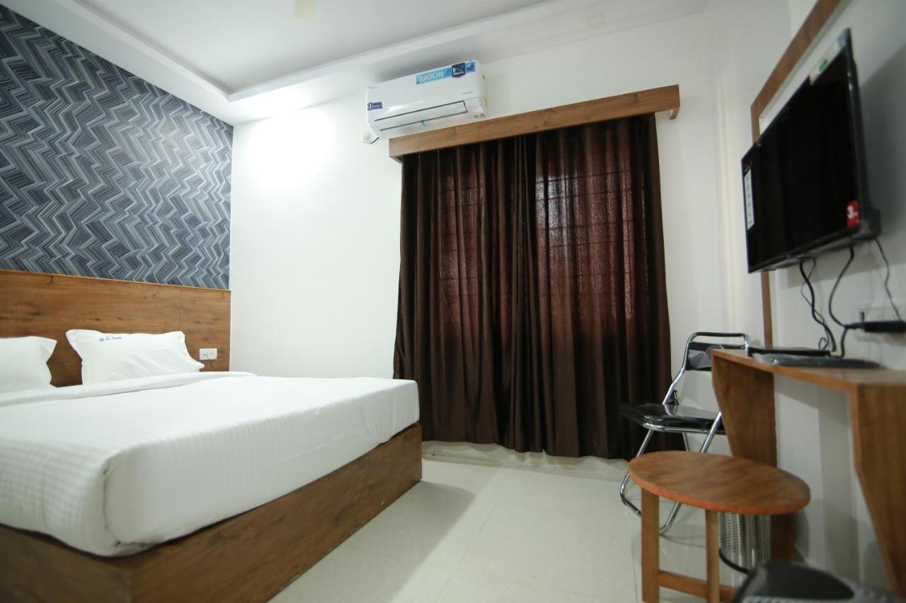Hotel Bg Inn Bangalore Bagian luar foto