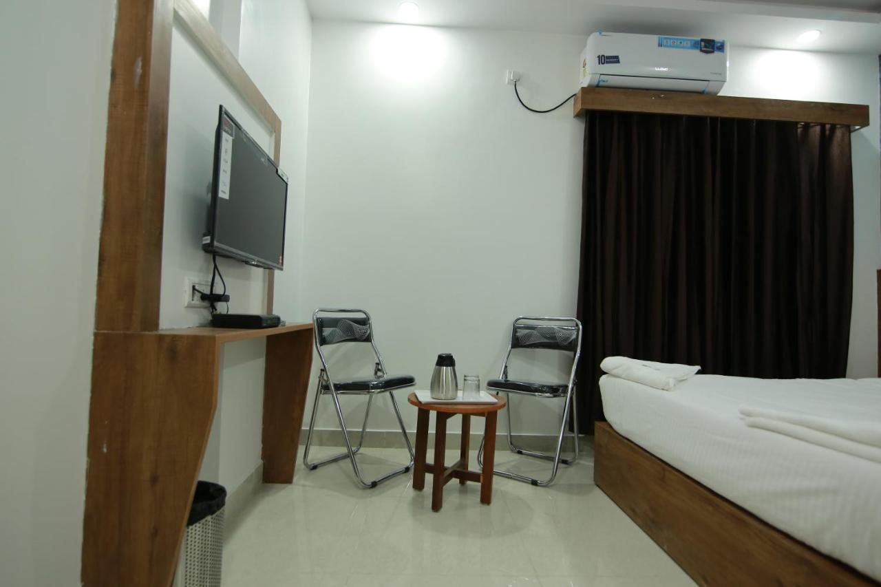 Hotel Bg Inn Bangalore Bagian luar foto