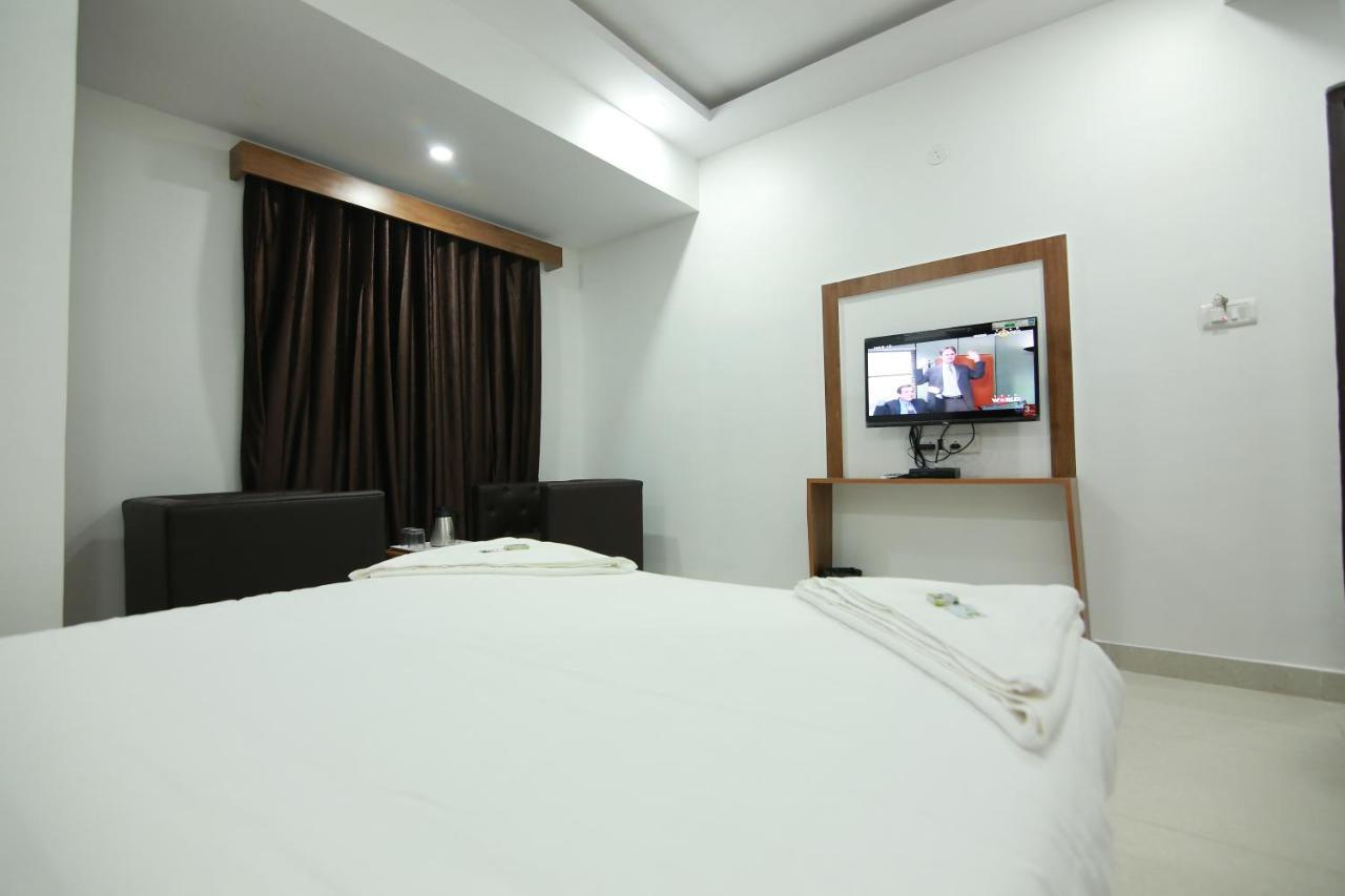 Hotel Bg Inn Bangalore Bagian luar foto