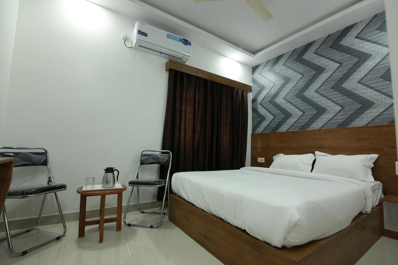 Hotel Bg Inn Bangalore Bagian luar foto